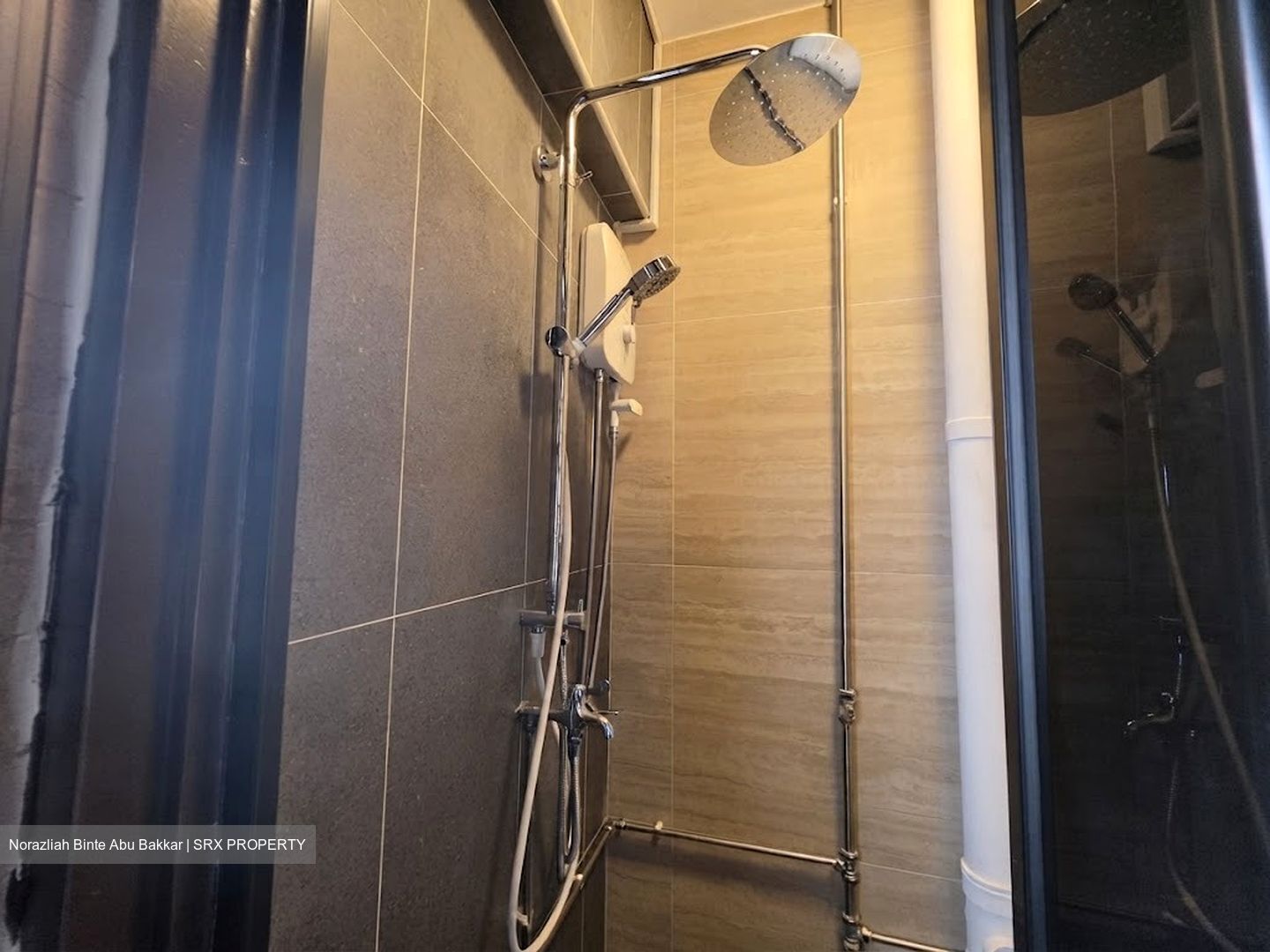 Blk 549 Jurong West Street 42 (Jurong West), HDB Executive #605942911